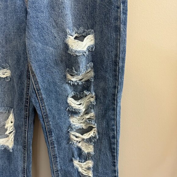 NWT Vanilla Star 90's Boyfriend Super Hi Rise Distressed Straight Jeans. Size 11 - Picture 4 of 7